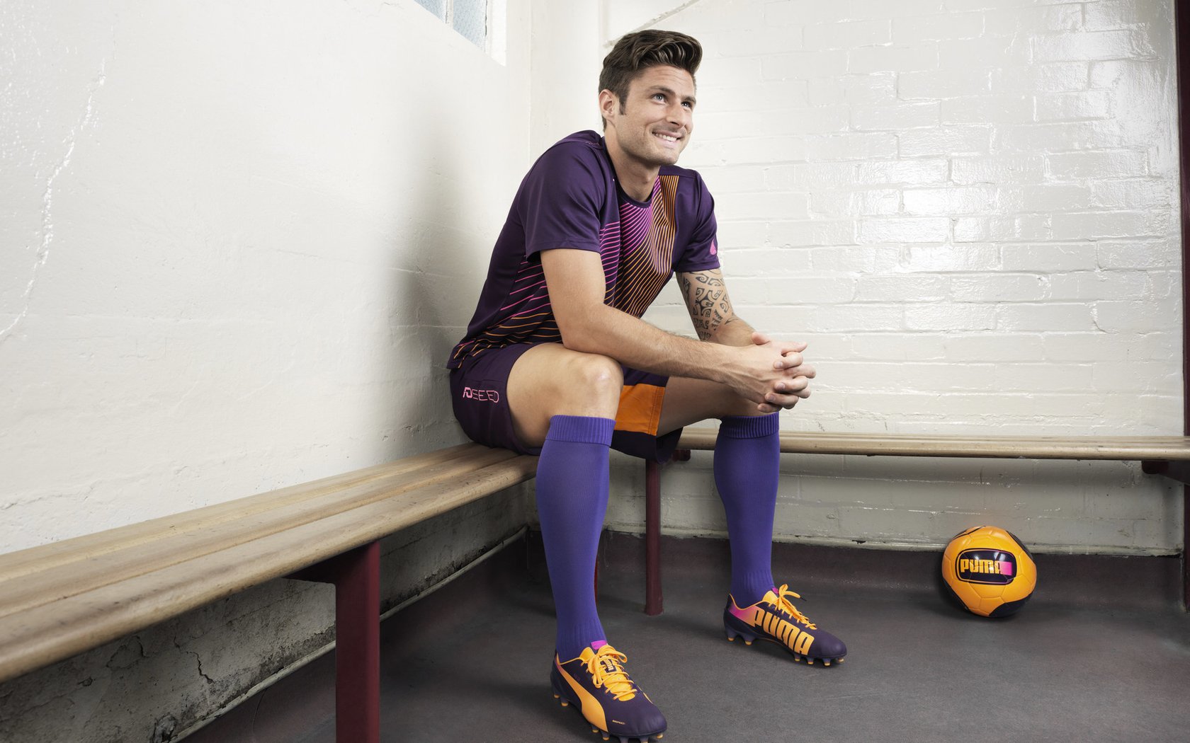 【智能录像分析】裁判用视频识别判罚,靠谱还是存争议?,视频裁判有几个